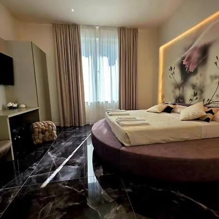 Mirarti Boutique - Witamy 3*