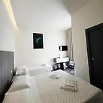 Mirarti Boutique - Witamy 3*