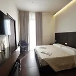 Mirarti Boutique - Witamy 3*