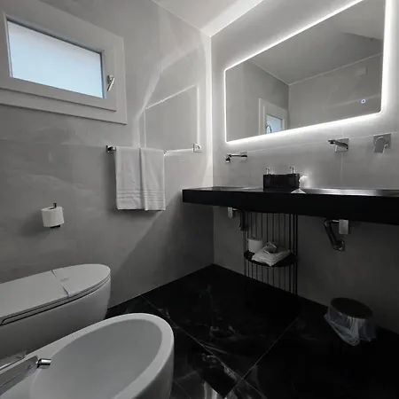 Mirarti Boutique - Witamy 3*