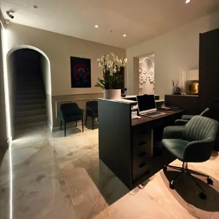 Mirarti Boutique - Witamy 3*